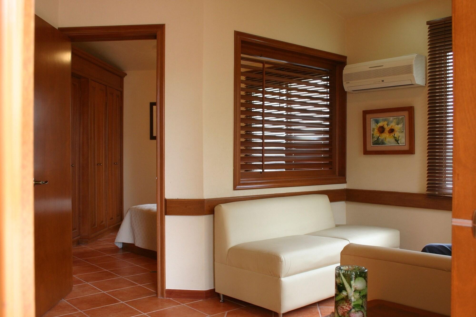 Alcazar Suites Zapopan Eksteriør bilde